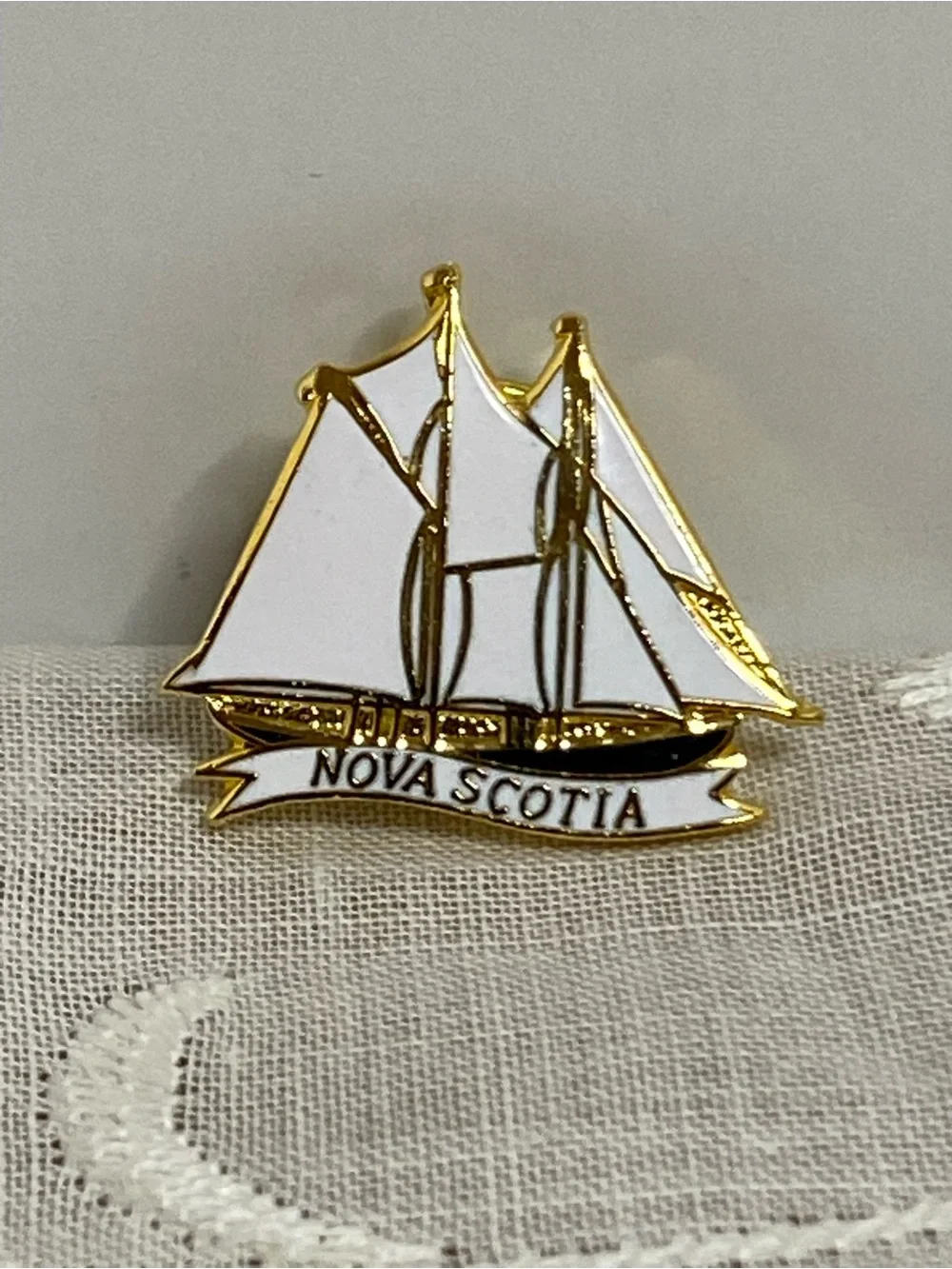 Vintage Nova Scotia Schooner Sailboat White Enamel Lapel Pin Gold Tone